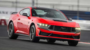 Ford Mustang Dark Horse - front action